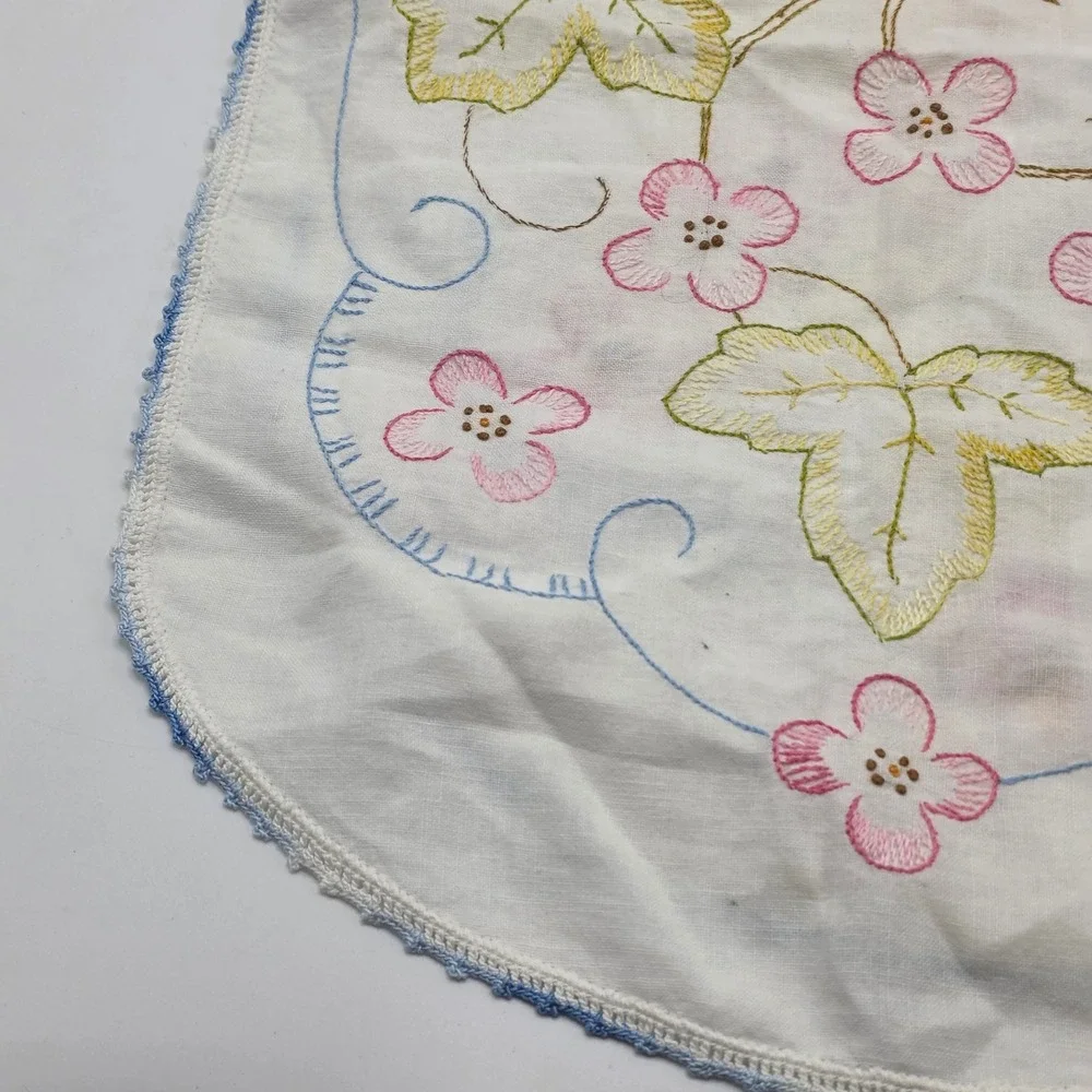 Cottagecore Dresser Scarf White Pink Floral Hand Embroidered‎ Vintage Runner